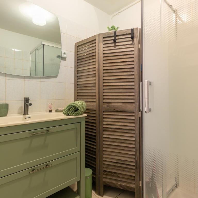 L'Antre des rois - place de parking - Two-Bedroom Apartment - 13