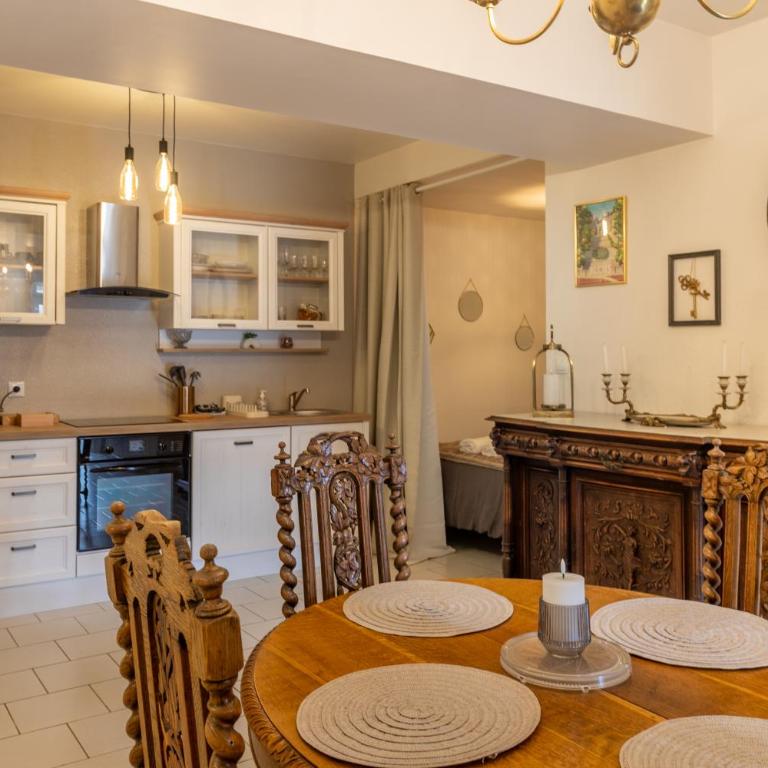 L'Antre des rois - place de parking - Two-Bedroom Apartment - 3