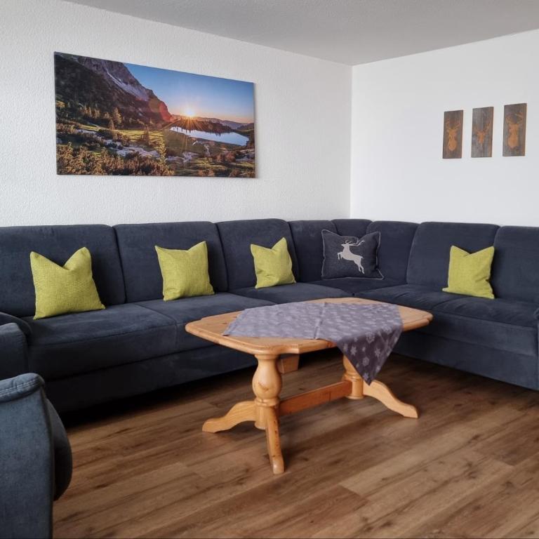 Gschwenderhaus Ferienwohnungen - Apartment mit 3 Schlafzimmern und Balkon - 13