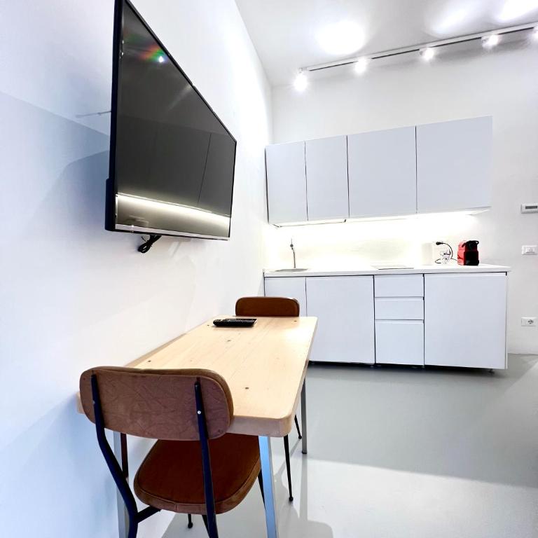 Duomo Central Suite - One-Bedroom Apartment - 6