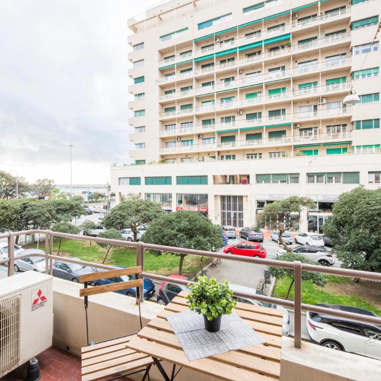 Beach, 4BR, Family Lux, AC, WIFI By Tilo - Four-Bedroom Apartment with Balcony - 38