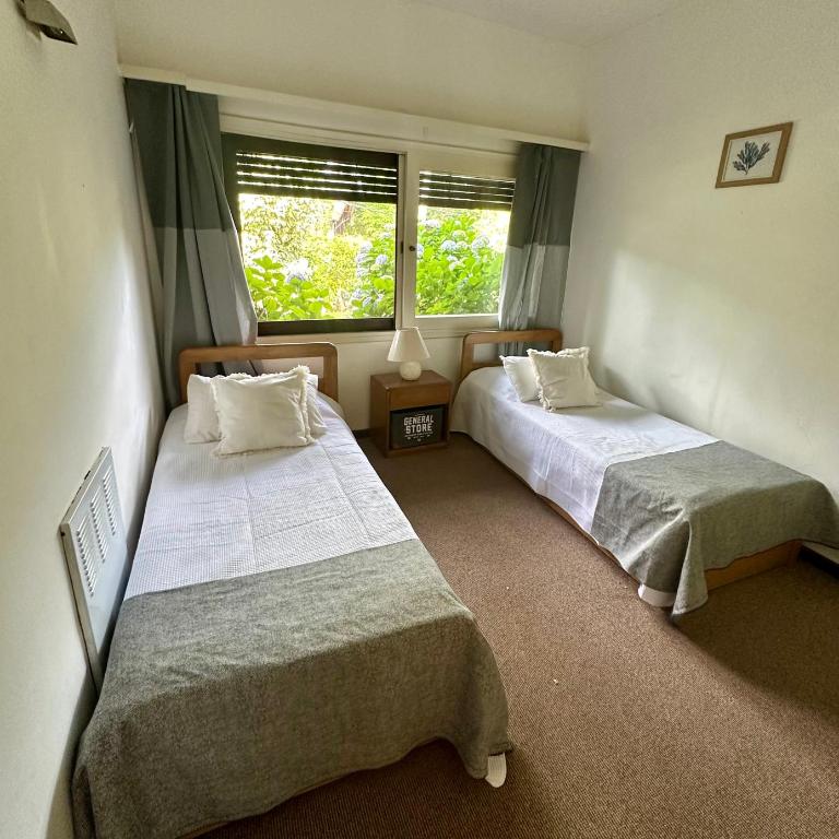 Amplia casa divina zona - Casa de 4 dormitorios - 16