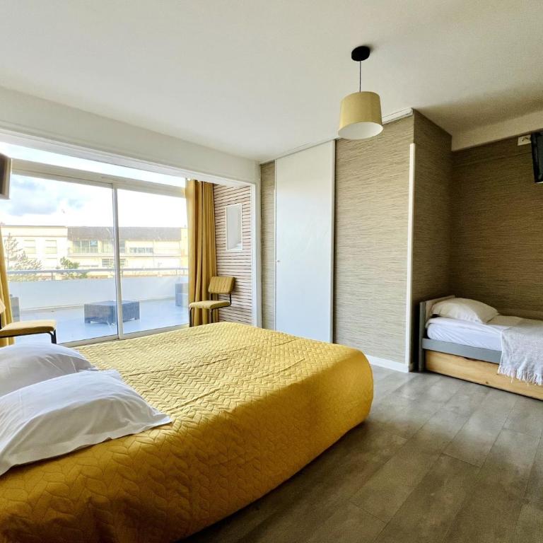 Hôtel Le Littoral - Berck sur Mer - Chambre Familiale avec Terrasse - Vue sur Mer - 4