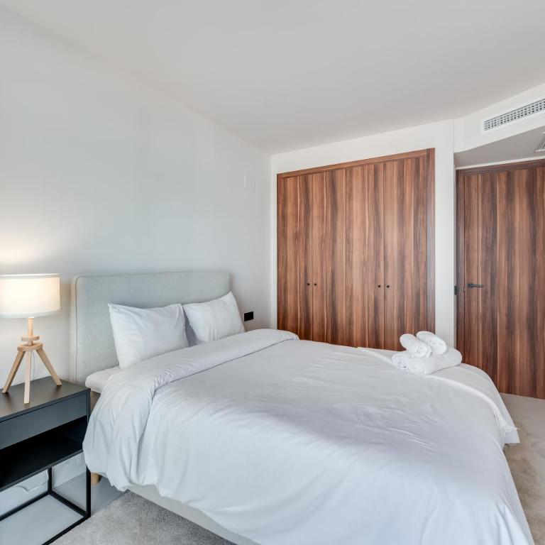 Newly Built 3 BDRM Luxury Apt Close to the Beach - Apartamento de 3 dormitorios - 35