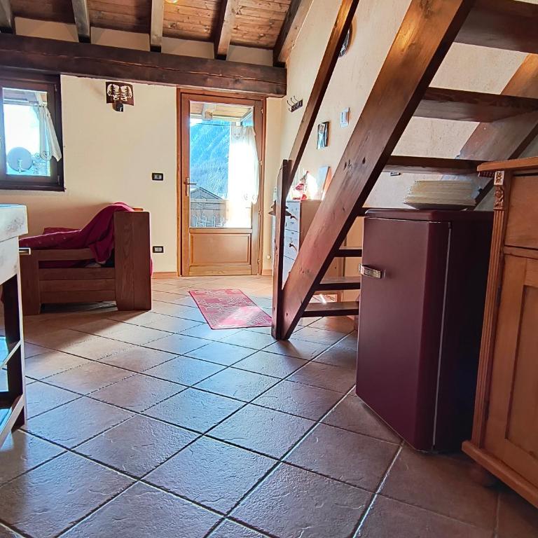 Petit Royal - Maisons de Charme Valle d'Aosta - Appartamento per 6 persone - con Balcone, Giardino e Soppalco - Appartamento con 2 Camere da Letto - 3