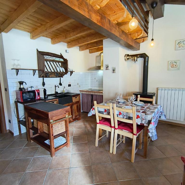 Petit Royal - Maisons de Charme Valle d'Aosta - Appartamento per 6 persone - con Balcone, Giardino e Soppalco - Appartamento con 2 Camere da Letto - 26