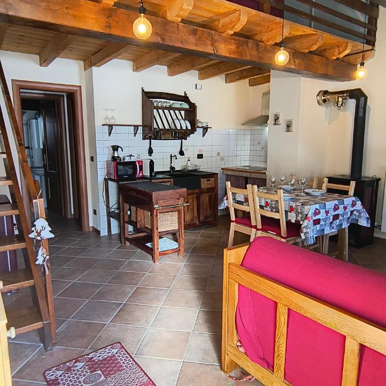 Petit Royal - Maisons de Charme Valle d'Aosta - Appartamento per 6 persone - con Balcone, Giardino e Soppalco - Appartamento con 2 Camere da Letto - 25