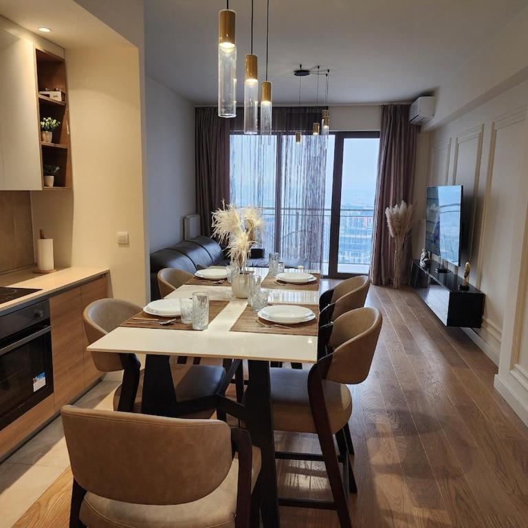 BW SkyVerde on 21st - River & Tower View - Apartman sa 2 Spavaće Sobe - 3