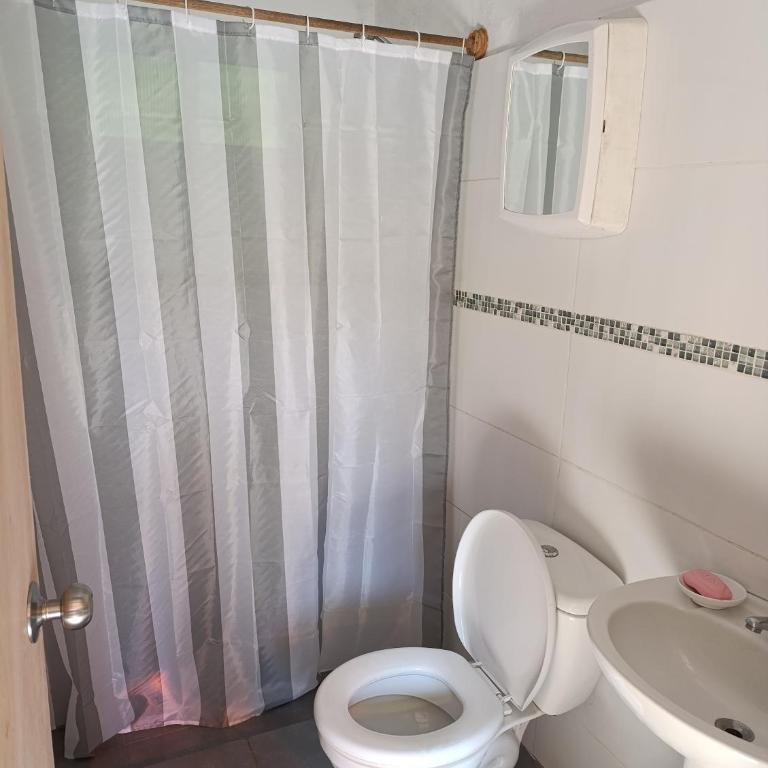 casa y monoambiente Britopolis - Casa de 3 dormitorios - 13