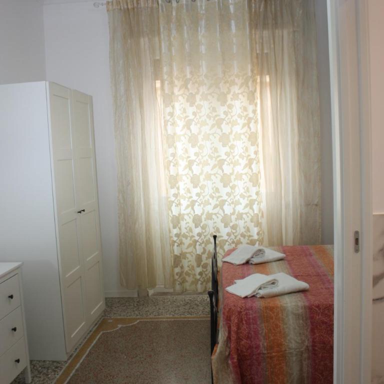 Holidays in Rome - Guesthouse - Camera Matrimoniale Superior - 17