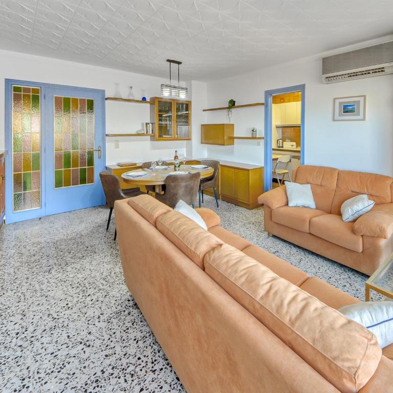 Apartment in Roses with Terrace Views - Three-Bedroom Apartment - 4