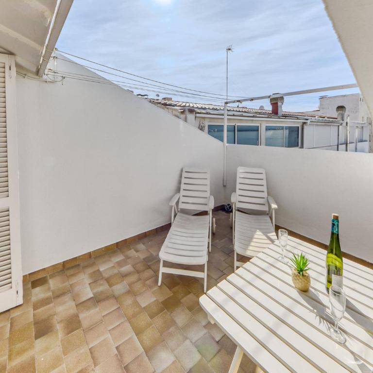 Apartment in Roses with Terrace Views - Three-Bedroom Apartment - 30