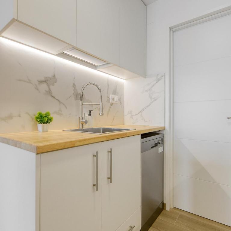 Apartment in Roses near Playa de Roses - Two-Bedroom Apartment - 24