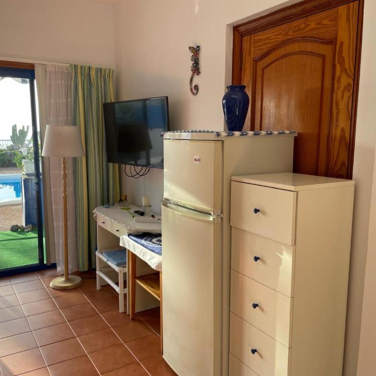 Oceanfront Apt in Private Villa - Next to the Beach - One-Bedroom Apartment - 14