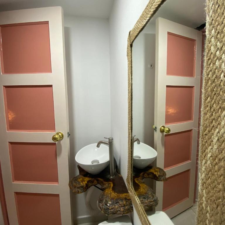 Mahalo Hostel - Habitación Cuádruple con baño privado - 9