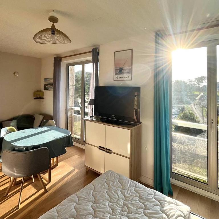 Studio cosy pour 2 pers. avec parking à Perros-Guirec, près de la plage St Guirec - FR-1-368-436 - Apartment - 1