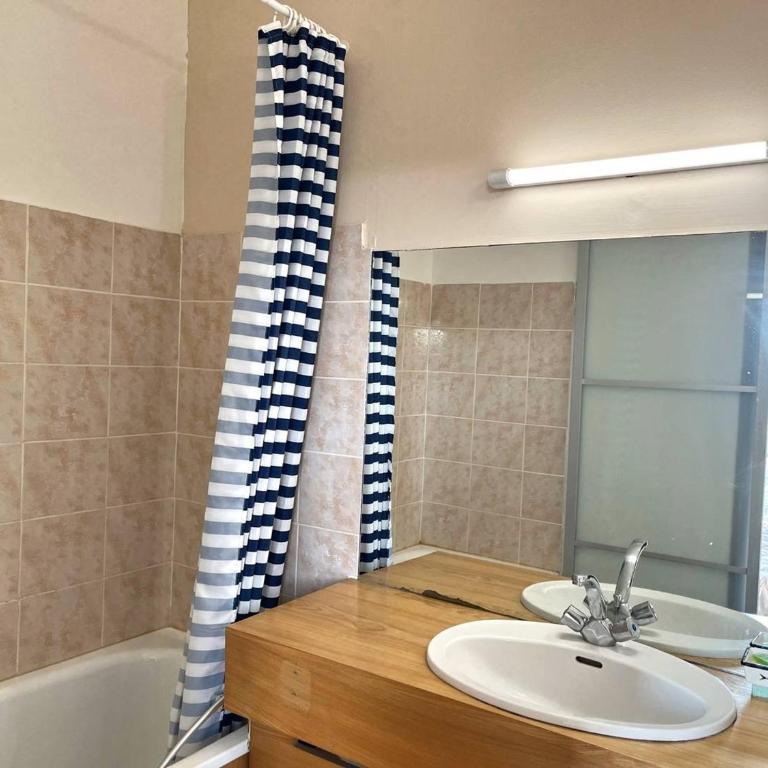 Studio cosy pour 2 pers. avec parking à Perros-Guirec, près de la plage St Guirec - FR-1-368-436 - Apartment - 9
