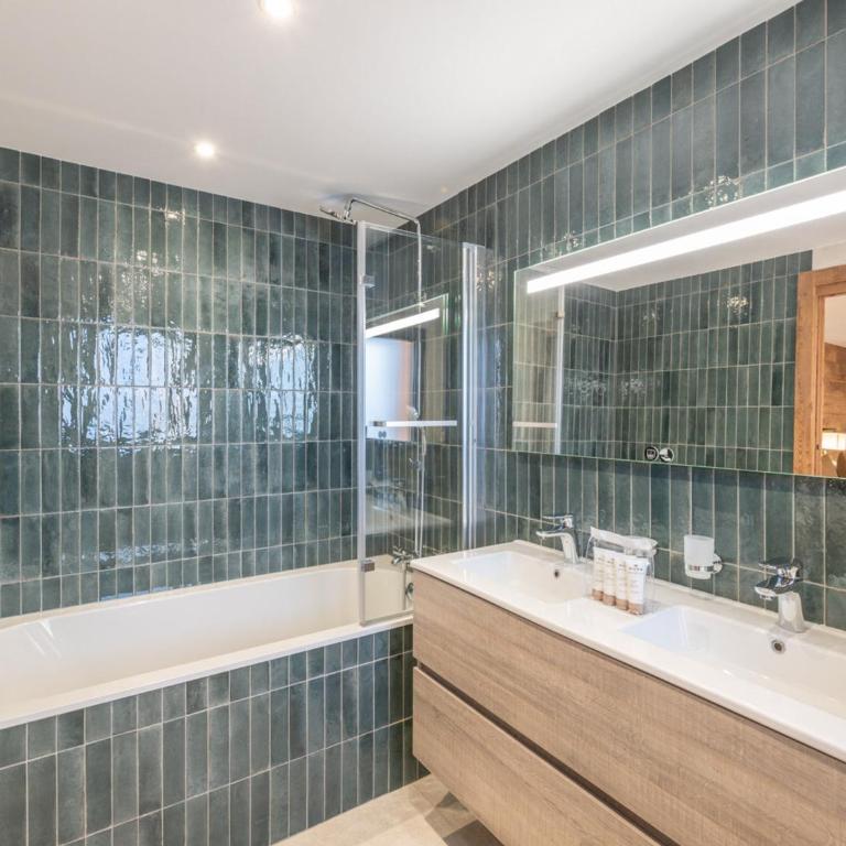Chalet luxe ski-in ski-out, sauna, cinéma, jacuzzi - Chalet 3 Chambres - 9