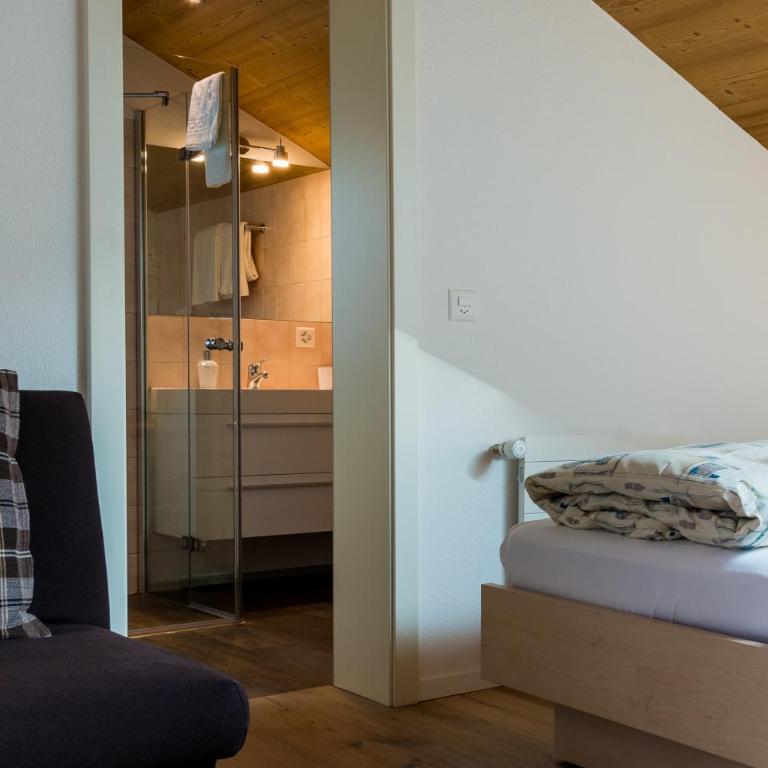 Chalet Alpenrösli - Deluxe Apartment mit 4 Schlafzimmern - 22