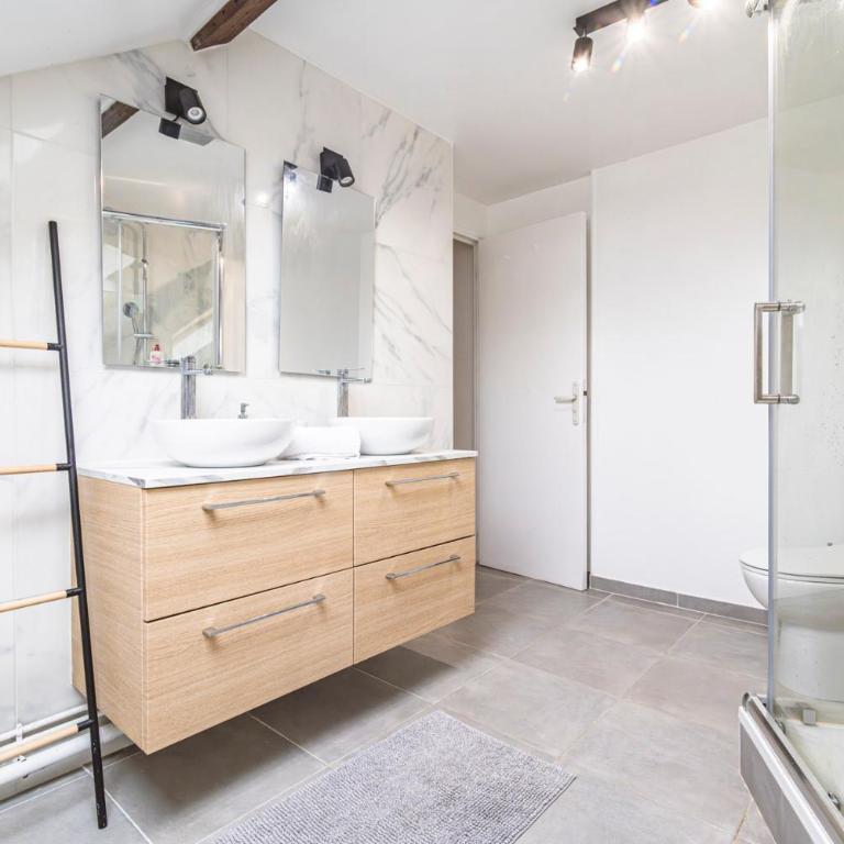 Grand appartement Reims gare centre 4 chambres - Appartamento - 3