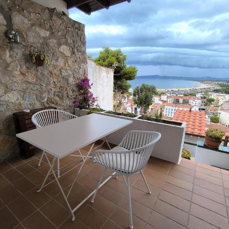 Estudio vistas al mar y a 5 minutos playa Estartit - One-Bedroom Apartment - 1