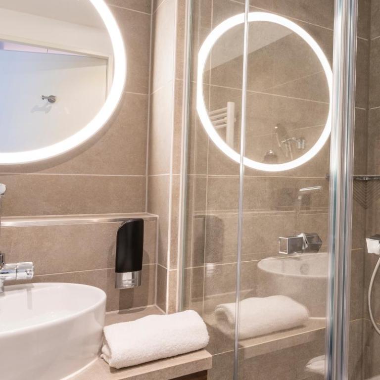 PLAZA Premium München - Twin Room - 5