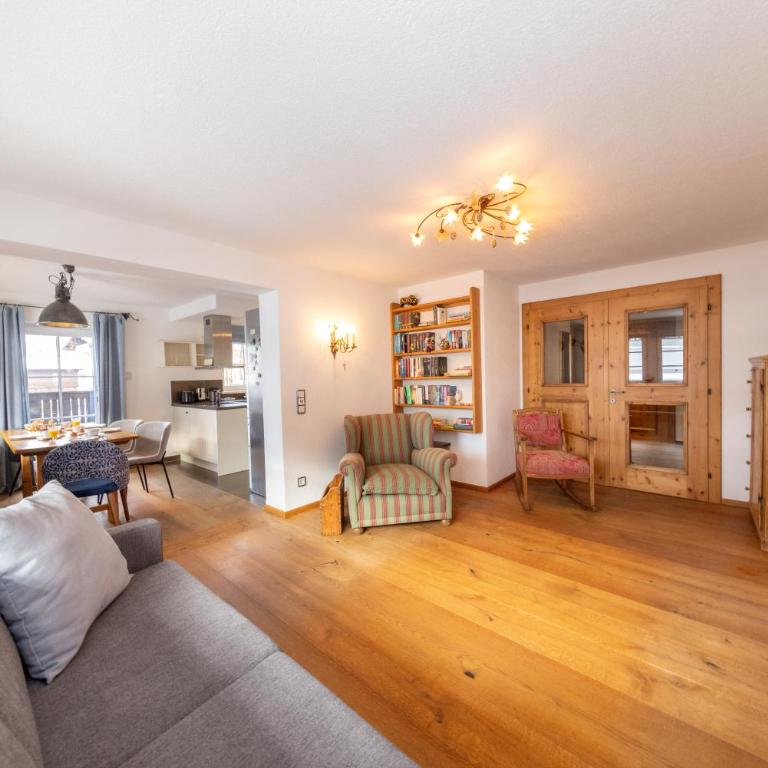 Appartements Fürstauer - Two-Bedroom Apartment with Balcony - 10