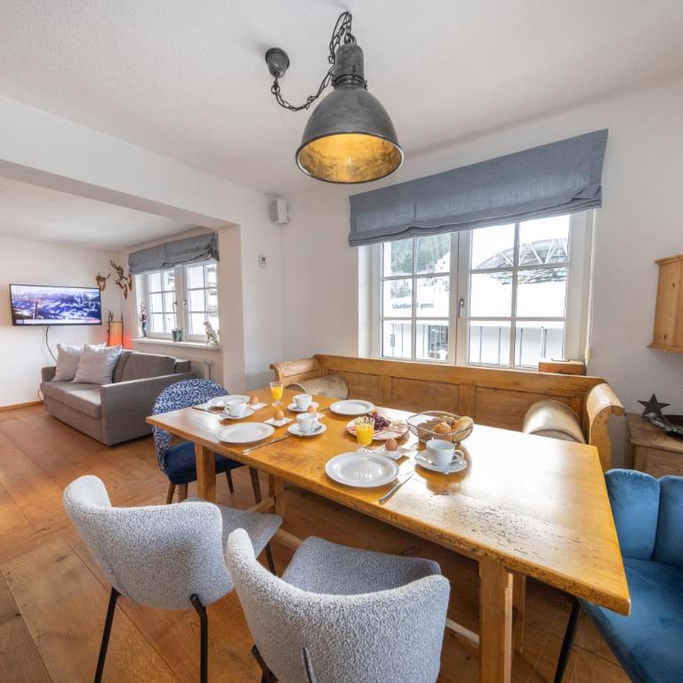 Appartements Fürstauer - Two-Bedroom Apartment with Balcony - 11