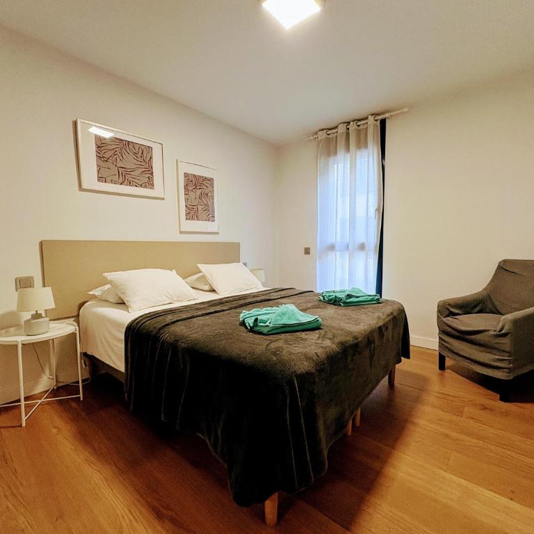 Las Canteras Deluxe - Two-Bedroom Apartment with Partial Ocean View - 25
