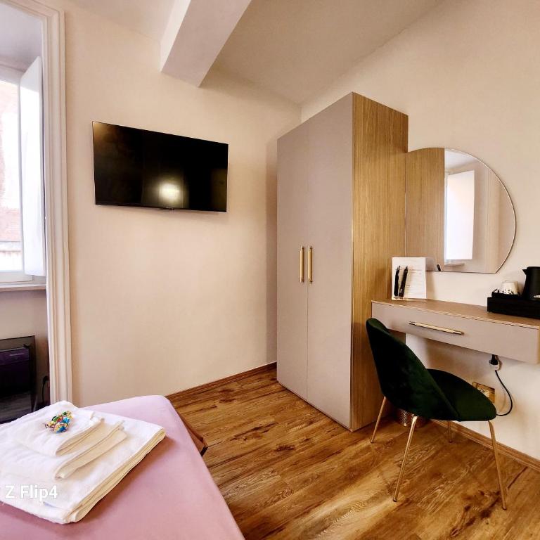 Golden Palace Luxury Guest House - Camera Matrimoniale Deluxe con Doccia - 2
