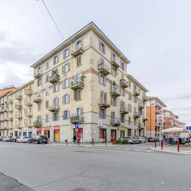 GuestHost - Comfort and Style in Turin - 15 minutes from Piazza Statuto - Appartamento con 1 Camera da Letto - 18
