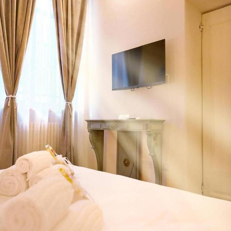 VeronaVera Residenza VillaMarianna Green Retreat - Apartment with Garden View - 19
