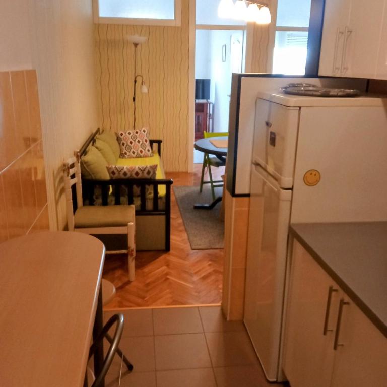 Bulevar 77 - Apartman sa 2 Spavaće Sobe - 4