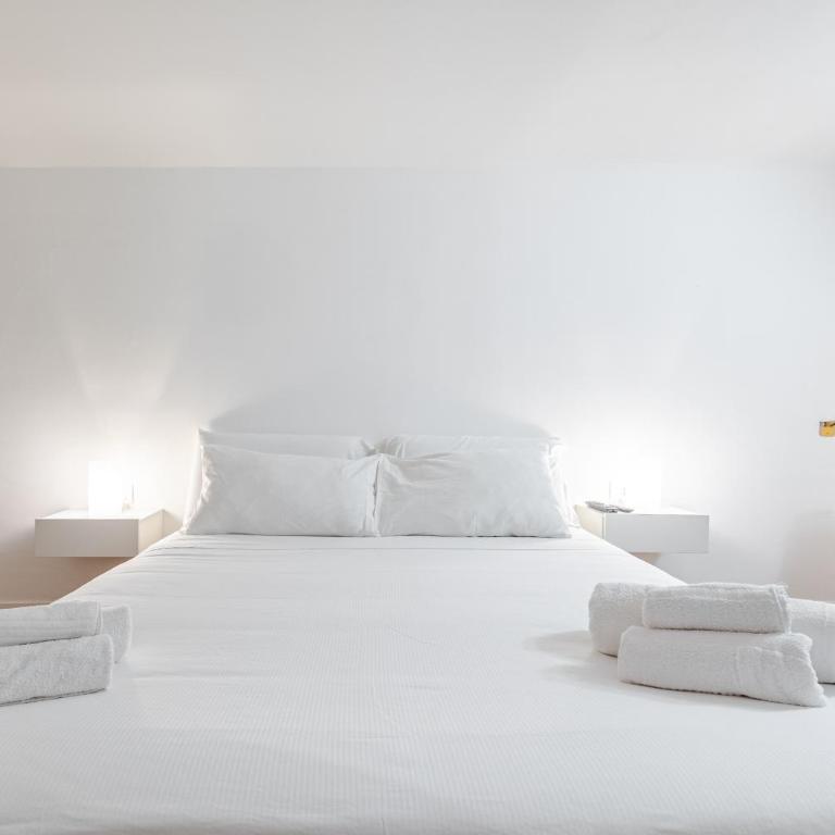 Liberty Boutique Apartment - Four-Bedroom Apartment - 28