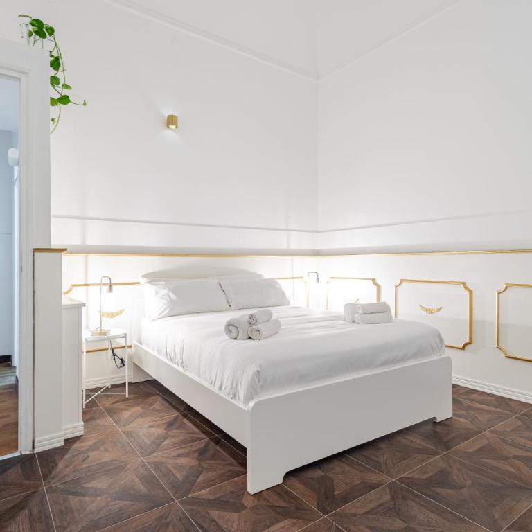 Liberty Boutique Apartment - Four-Bedroom Apartment - 22