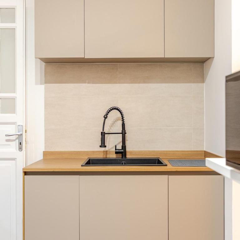 Liberty Boutique Apartment - Four-Bedroom Apartment - 30