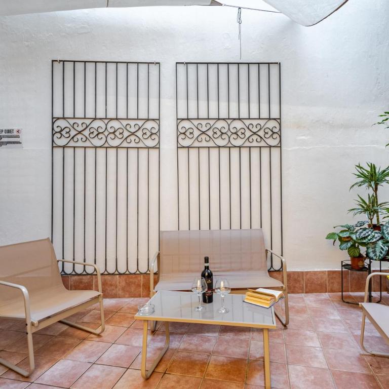 Liberty Boutique Apartment - Four-Bedroom Apartment - 45