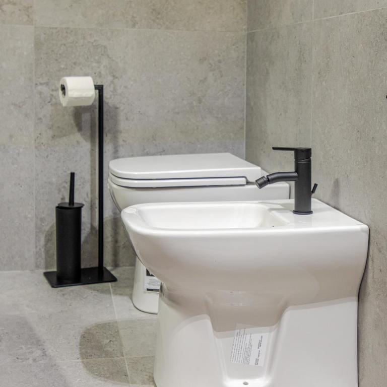 Liberty Boutique Apartment - Four-Bedroom Apartment - 36