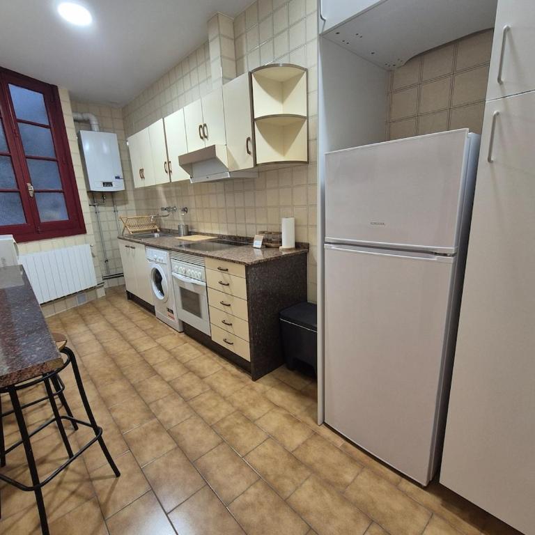 1A140 Apartamento en el centro de Gijon by R2R Consulting - Apartamento de 3 dormitorios - 26