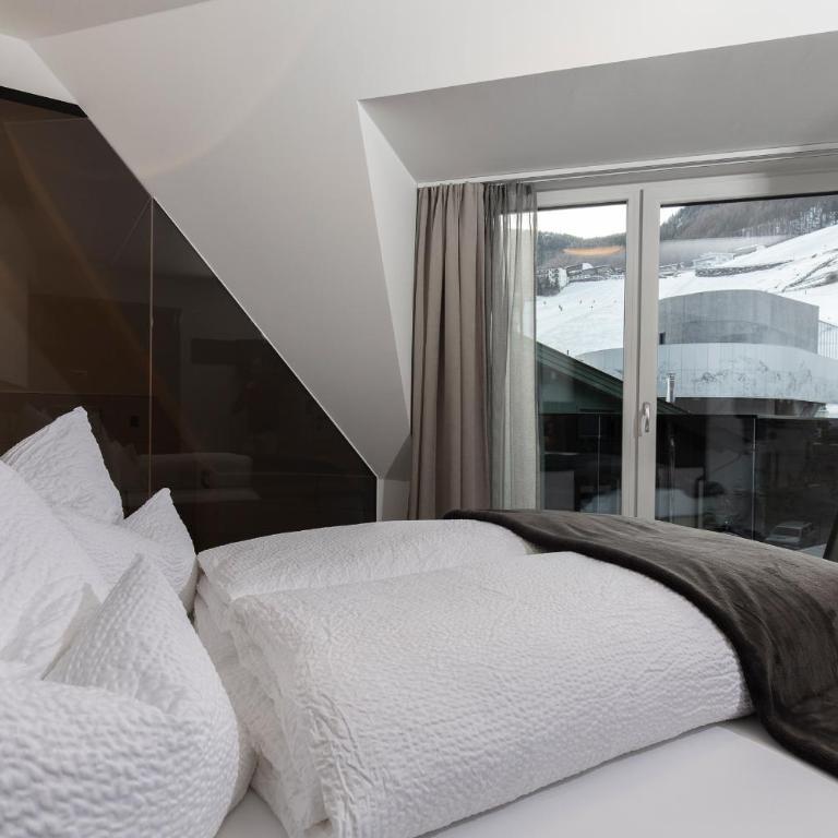 Home4You - Appartement 2 Chambres avec Balcon - 4