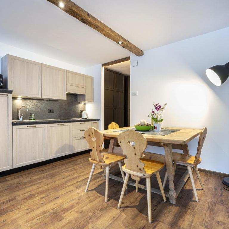 Apartments No7 Sella - Appartamento con 2 Camere da Letto e Vista Giardino - 1