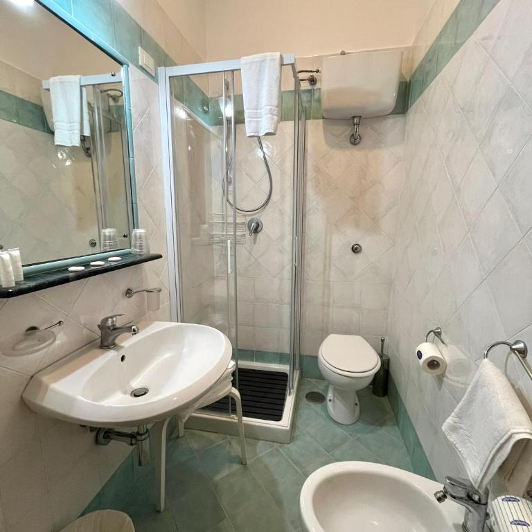 Sorrento Street View - Superior Triple Room - 9