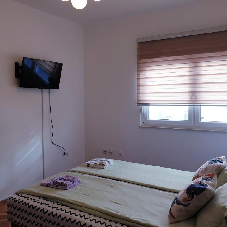 DALIA Apartment & Rooms - Three-Bedroom Apartment - 16
