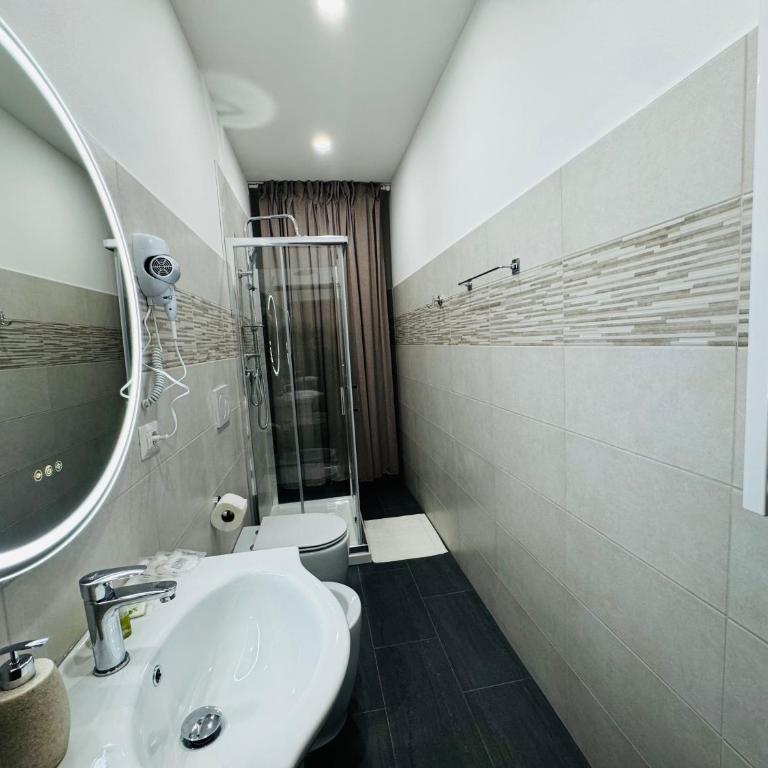 Villa Matilde - Camera Tripla con Bagno Privato - 6