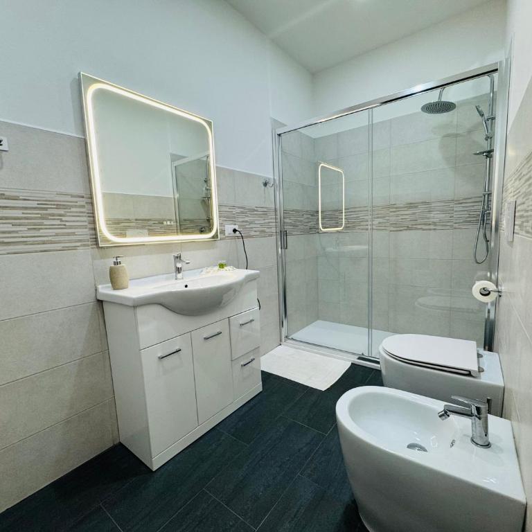 Villa Matilde - Camera Tripla con Bagno Privato - 5