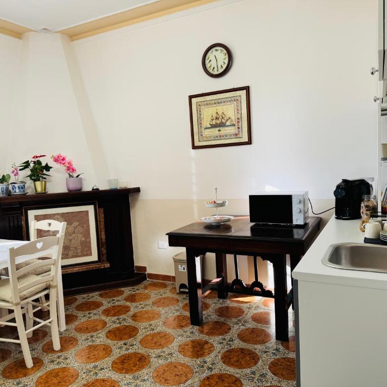 Villa Matilde - Camera Matrimoniale con Bagno Privato - 8