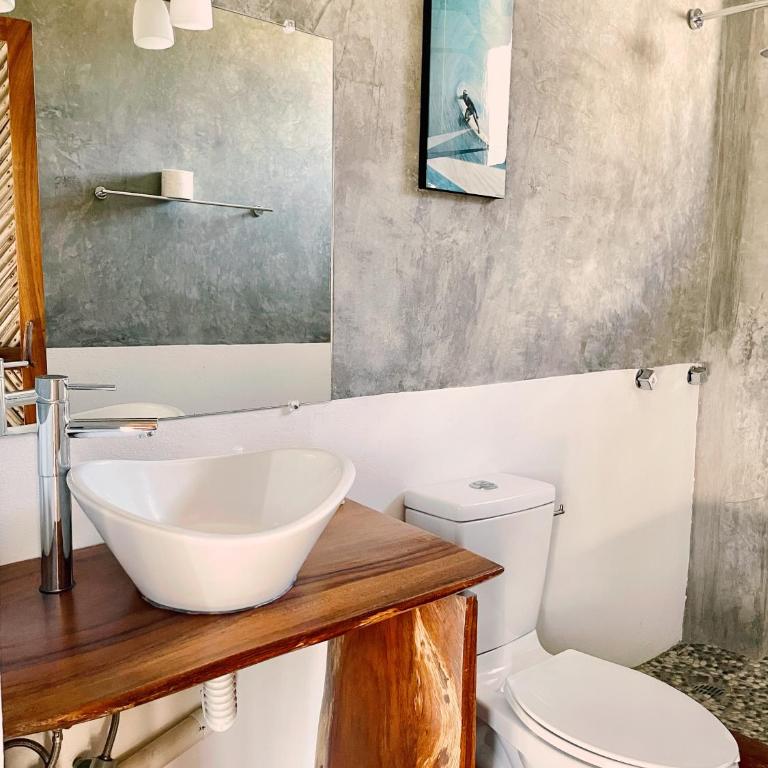 Casa Coco Nogales in La Punta Zicatela - Two-Bedroom House - 20