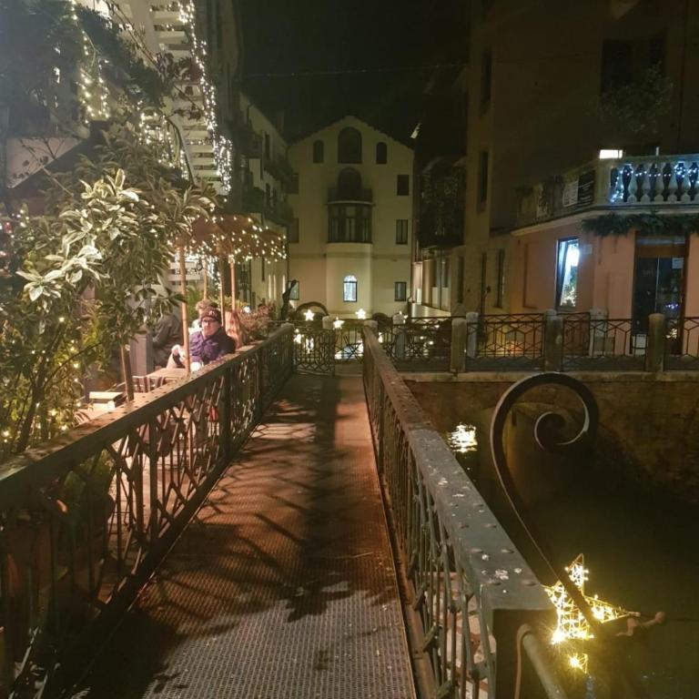 romantico alloggio arteeacqua in centro - Apartment mit 1 Schlafzimmer - 6