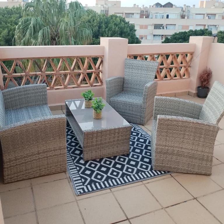 Sun an relax at the Puertomar beach - One-Bedroom Apartment - 6