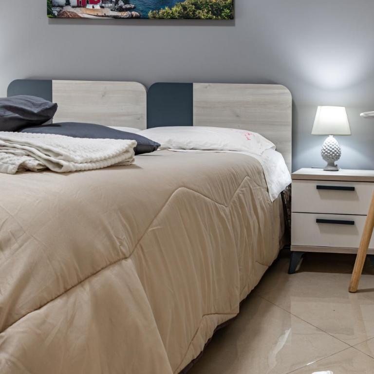 Sicily Trinacria House - Double or Twin Room with Private External Bathroom - 11